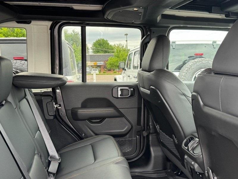 new 2025 Jeep Wrangler car, priced at $55,197