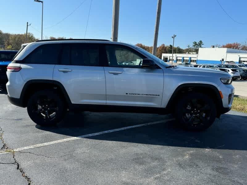 new 2024 Jeep Grand Cherokee car, priced at $44,291