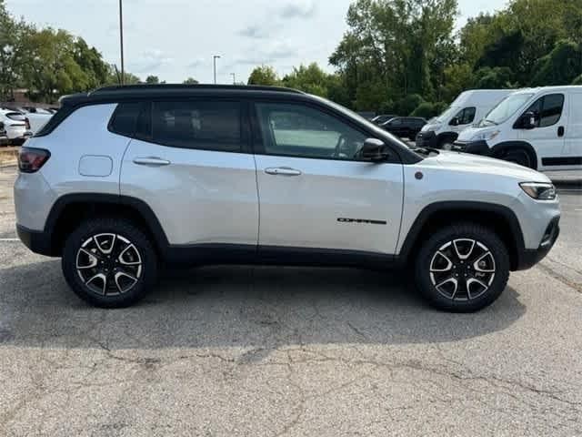 new 2024 Jeep Compass car, priced at $37,381