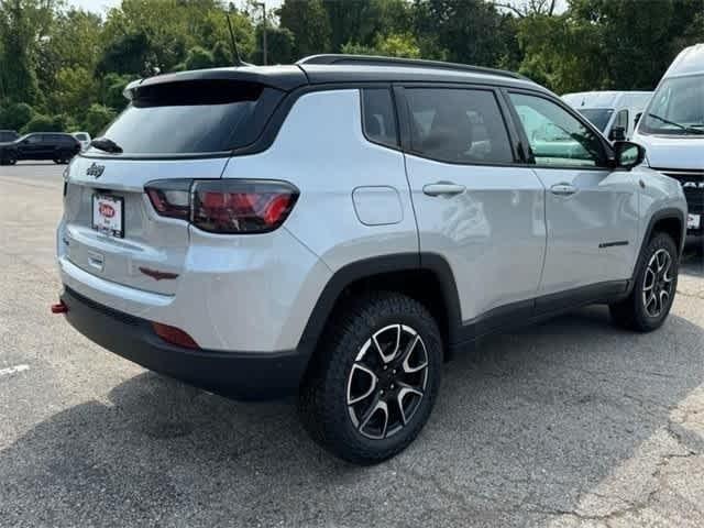 new 2024 Jeep Compass car, priced at $37,381