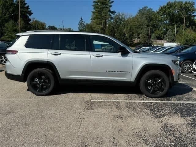 new 2024 Jeep Grand Cherokee L car, priced at $44,175