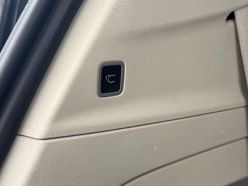 used 2024 Chrysler Pacifica car, priced at $35,750
