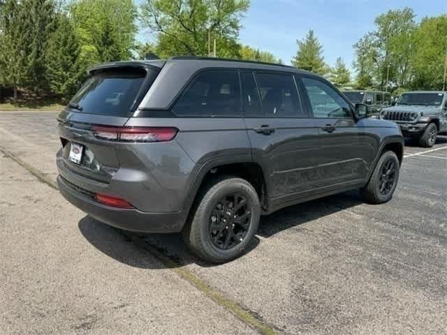 new 2024 Jeep Grand Cherokee car, priced at $40,755