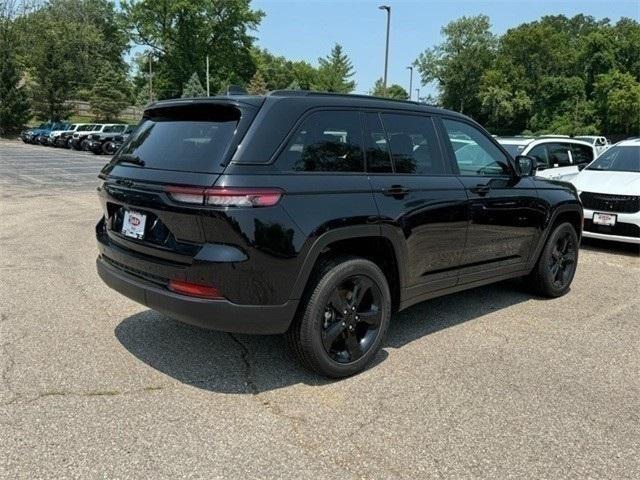 new 2024 Jeep Grand Cherokee car, priced at $44,352