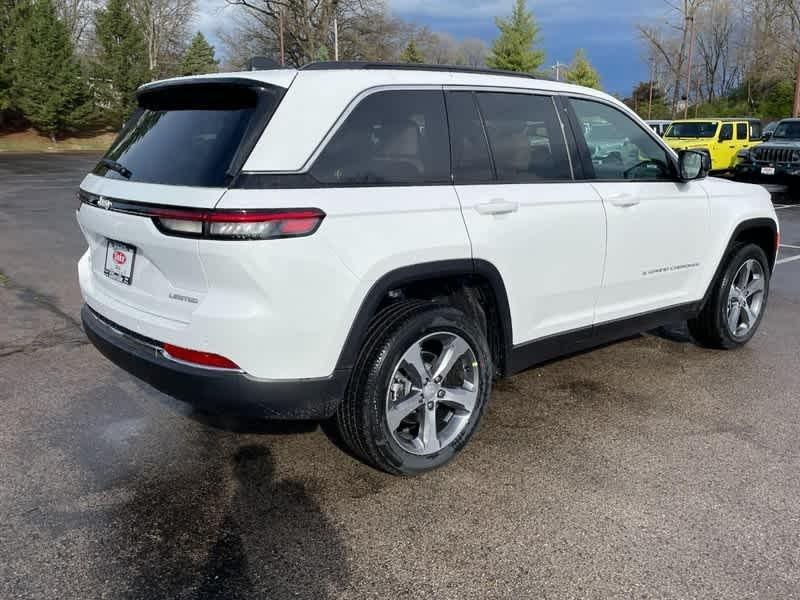 new 2024 Jeep Grand Cherokee car, priced at $47,062