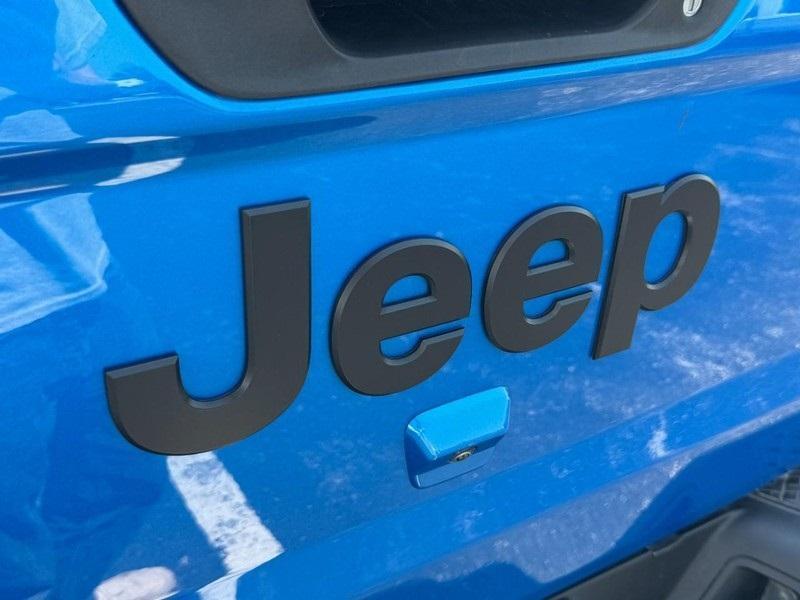 used 2021 Jeep Gladiator car, priced at $32,997