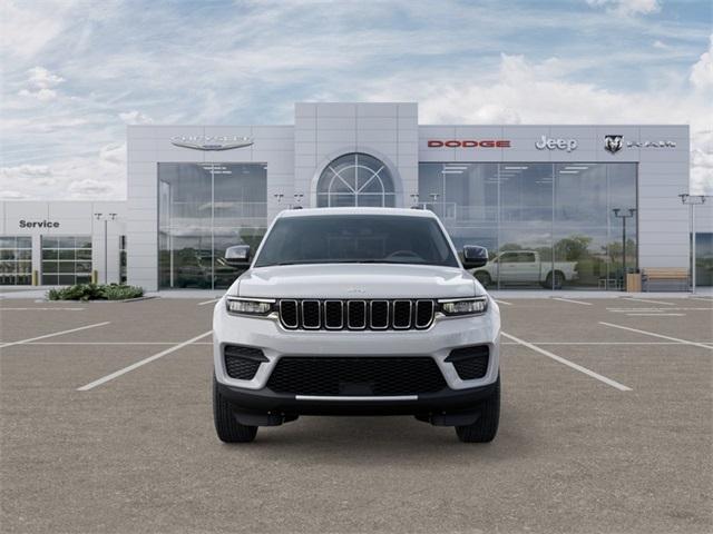 new 2025 Jeep Grand Cherokee car, priced at $33,948