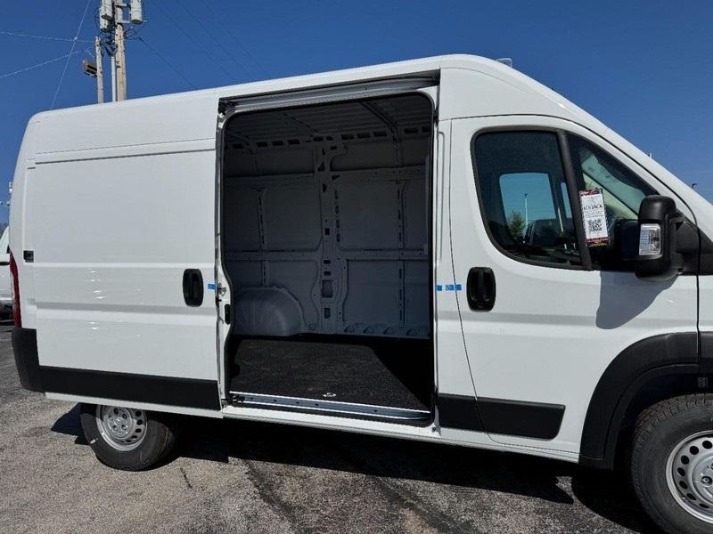 used 2024 Ram ProMaster 2500 car, priced at $40,998