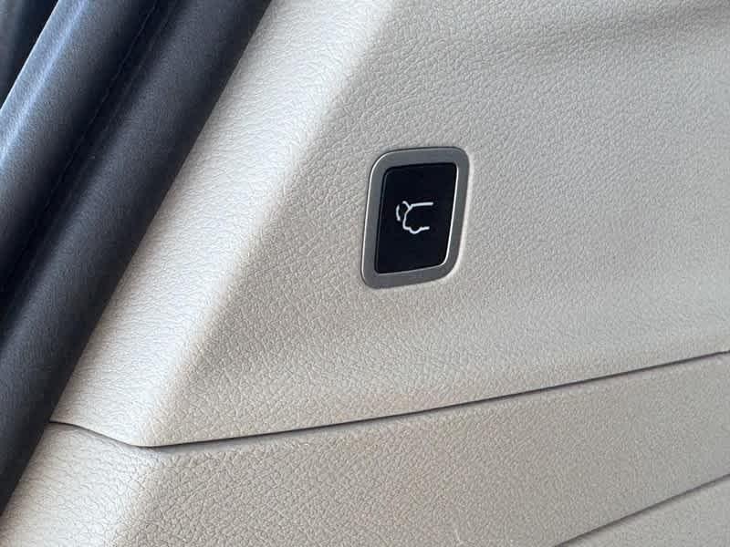 used 2022 Chrysler Pacifica car, priced at $22,578