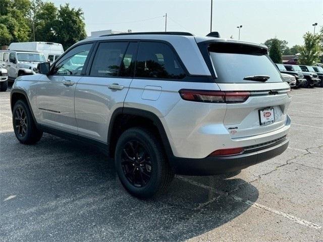 new 2024 Jeep Grand Cherokee car, priced at $43,305