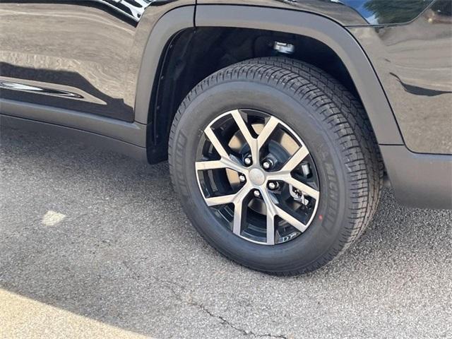 new 2024 Jeep Grand Cherokee L car, priced at $45,334