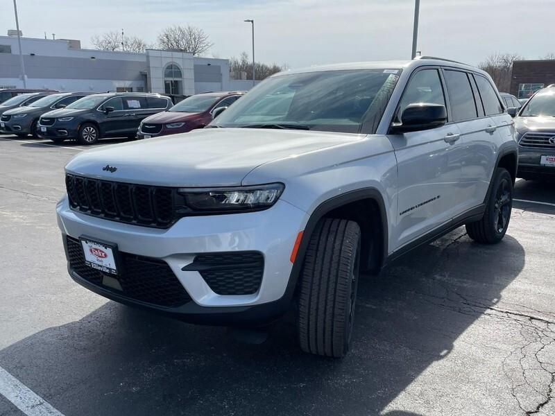 new 2024 Jeep Grand Cherokee car, priced at $45,235