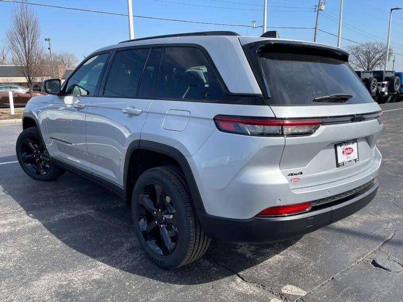 new 2024 Jeep Grand Cherokee car, priced at $45,235