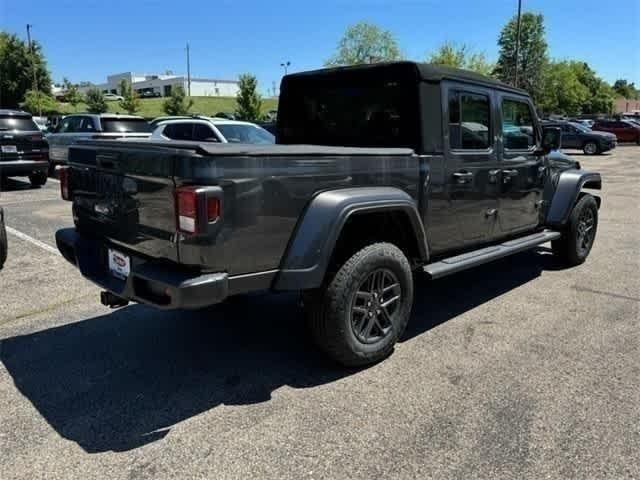 new 2024 Jeep Gladiator car, priced at $47,727