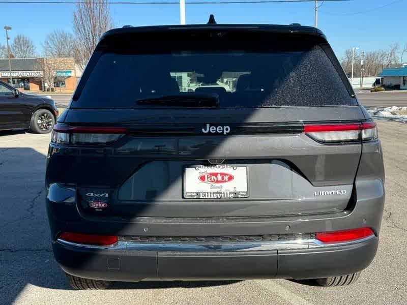 new 2025 Jeep Grand Cherokee car, priced at $49,235