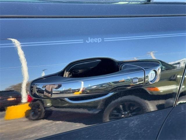 used 2021 Jeep Grand Cherokee car, priced at $24,434