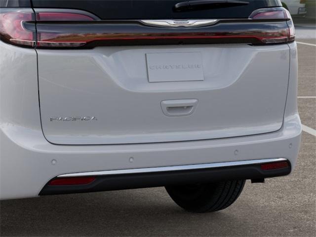 new 2025 Chrysler Pacifica car, priced at $39,224
