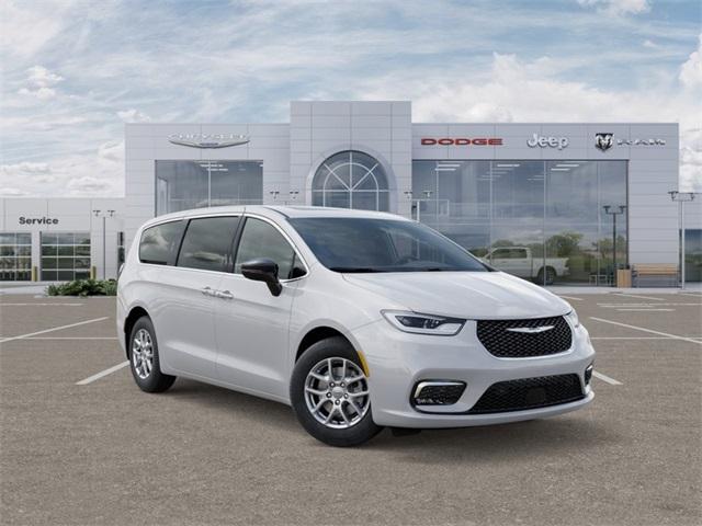 new 2025 Chrysler Pacifica car, priced at $39,224