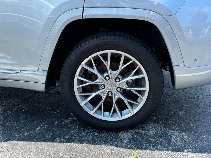 used 2024 Jeep Grand Cherokee car, priced at $49,746