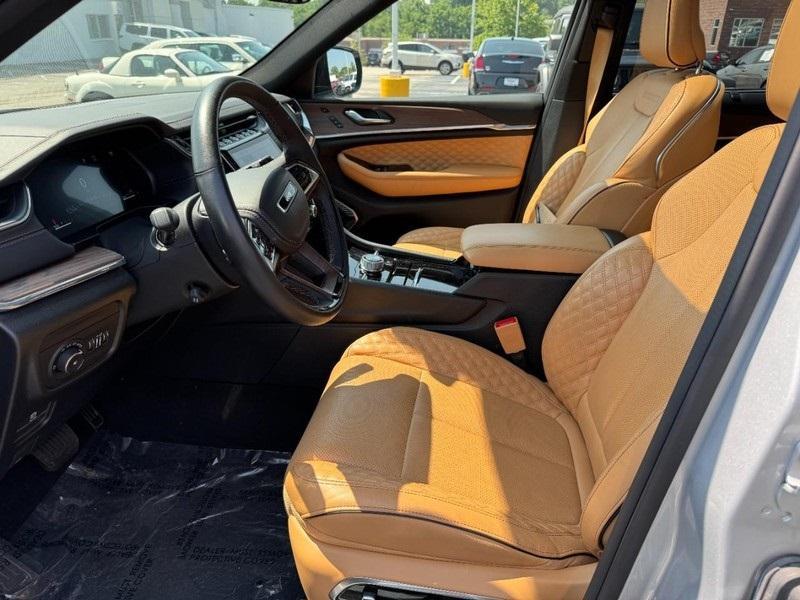 used 2024 Jeep Grand Cherokee car, priced at $49,746