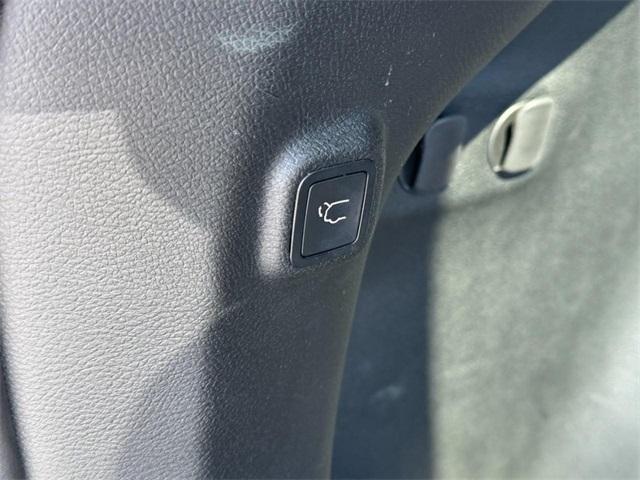 used 2019 Jeep Cherokee car, priced at $19,500