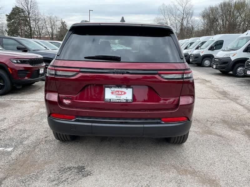 new 2024 Jeep Grand Cherokee car, priced at $43,735