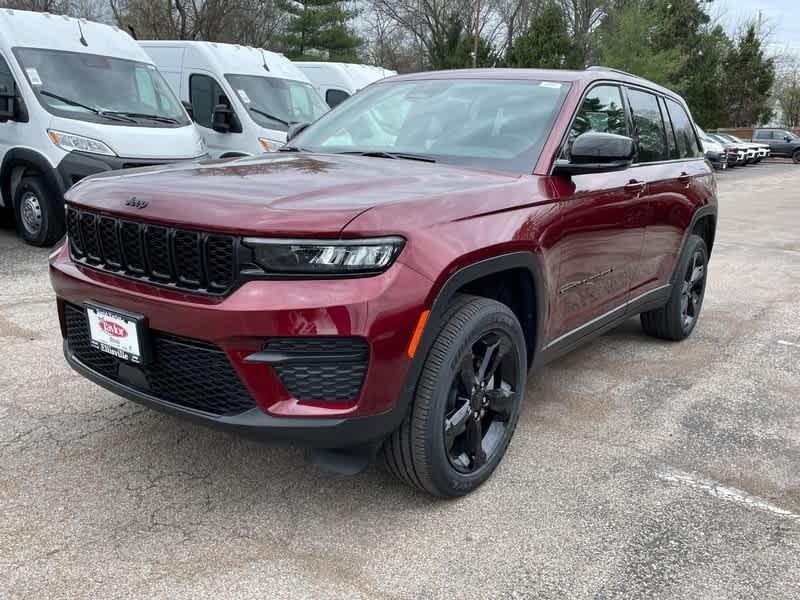 new 2024 Jeep Grand Cherokee car, priced at $43,735