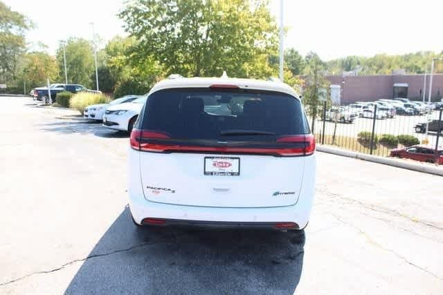 used 2021 Chrysler Pacifica Hybrid car, priced at $30,998