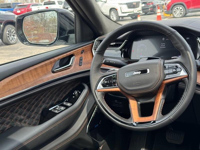 new 2025 Jeep Grand Cherokee L car, priced at $75,625