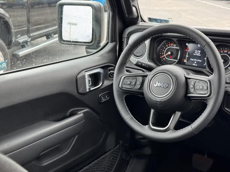 new 2025 Jeep Gladiator car, priced at $46,295
