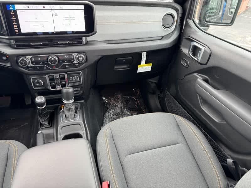 new 2025 Jeep Gladiator car, priced at $46,295