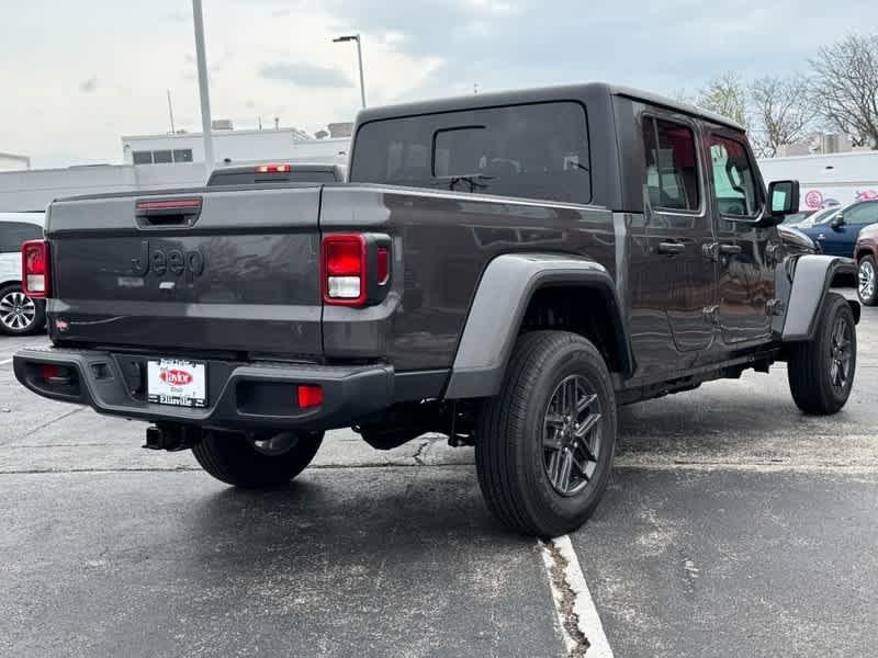 new 2025 Jeep Gladiator car, priced at $46,295