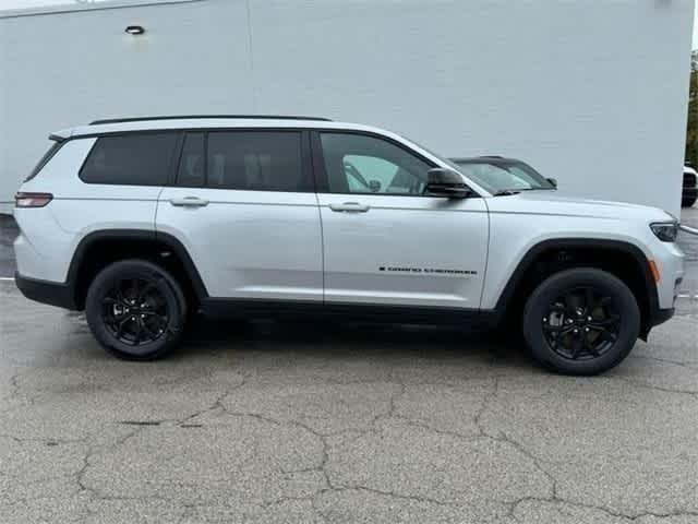 new 2024 Jeep Grand Cherokee L car, priced at $42,215