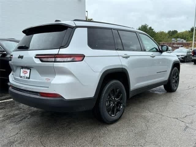 new 2024 Jeep Grand Cherokee L car, priced at $42,215