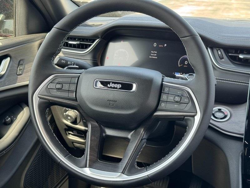 new 2025 Jeep Grand Cherokee car, priced at $50,096
