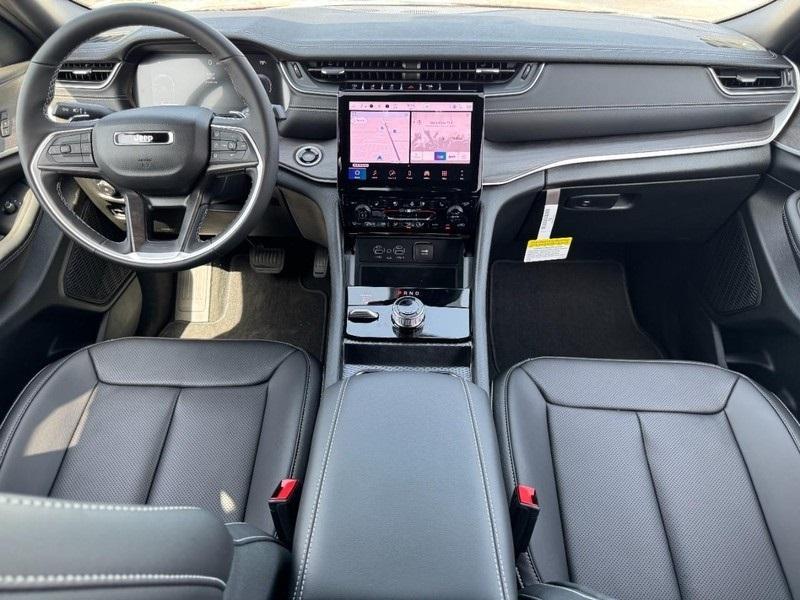 new 2025 Jeep Grand Cherokee car, priced at $50,096