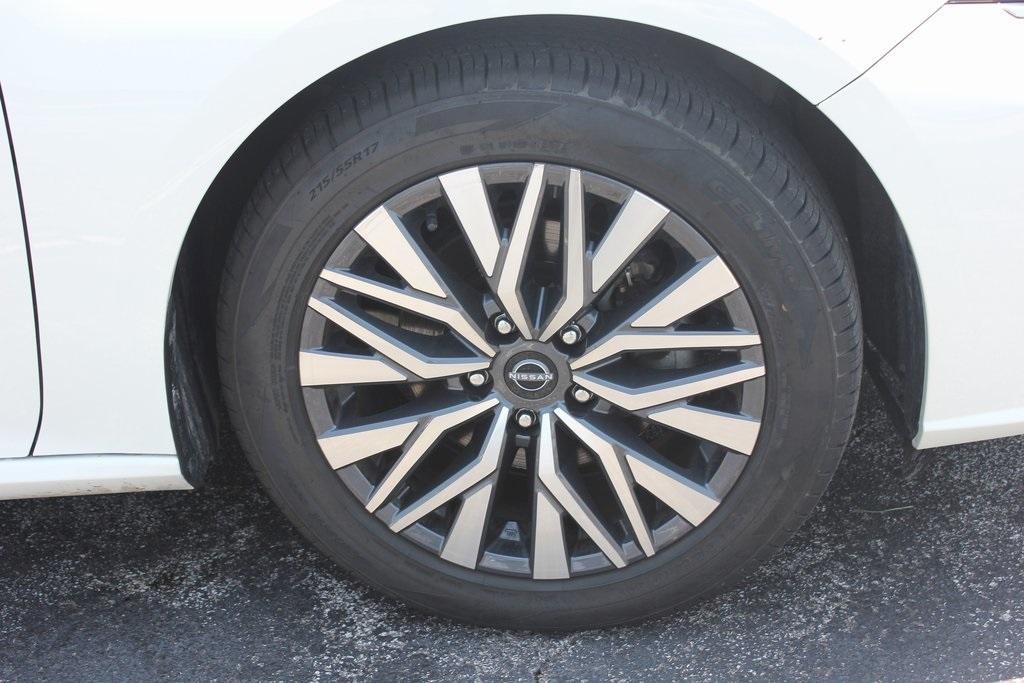 used 2023 Nissan Altima car, priced at $20,956