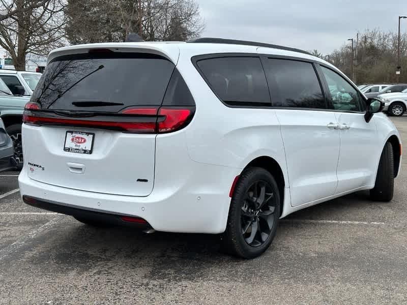 new 2024 Chrysler Pacifica car, priced at $55,430