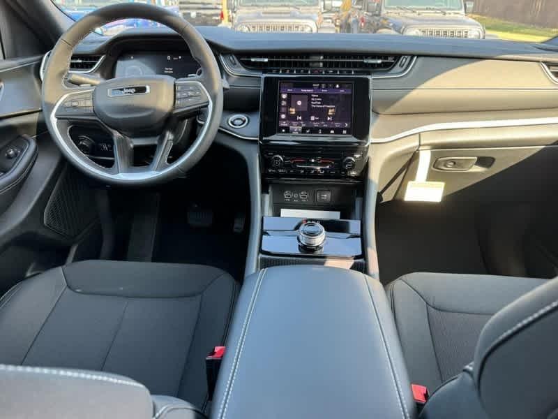 new 2025 Jeep Grand Cherokee L car, priced at $40,708