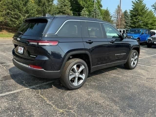 new 2024 Jeep Grand Cherokee car, priced at $46,000