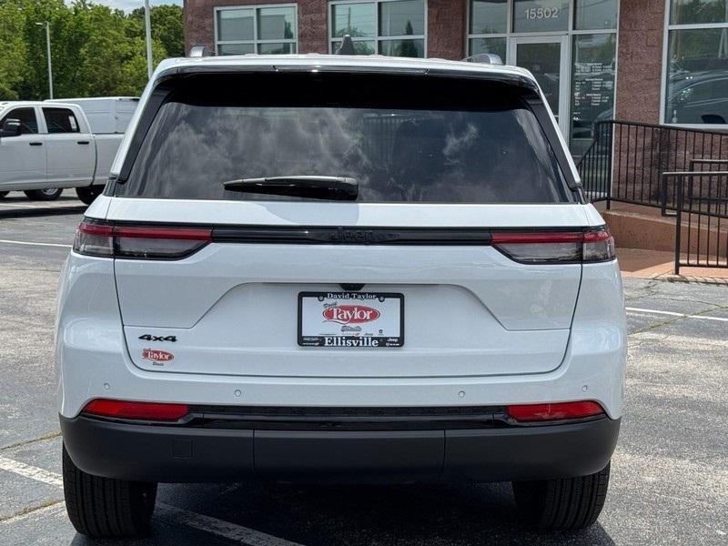 new 2025 Jeep Grand Cherokee car, priced at $42,196