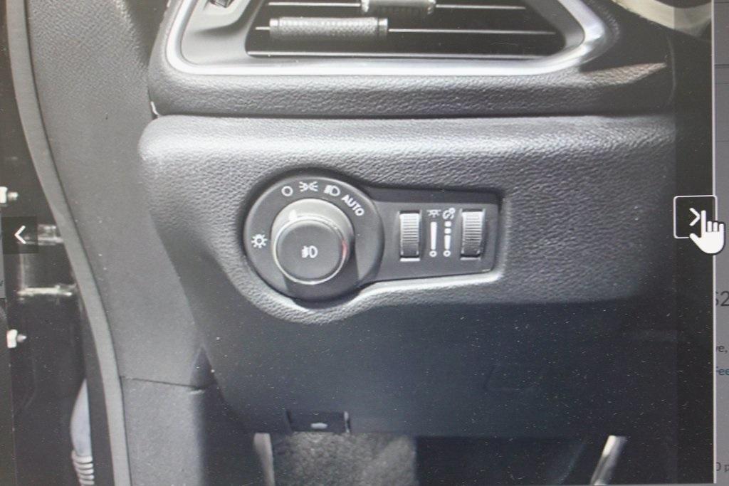used 2021 Chrysler Pacifica Hybrid car, priced at $29,998