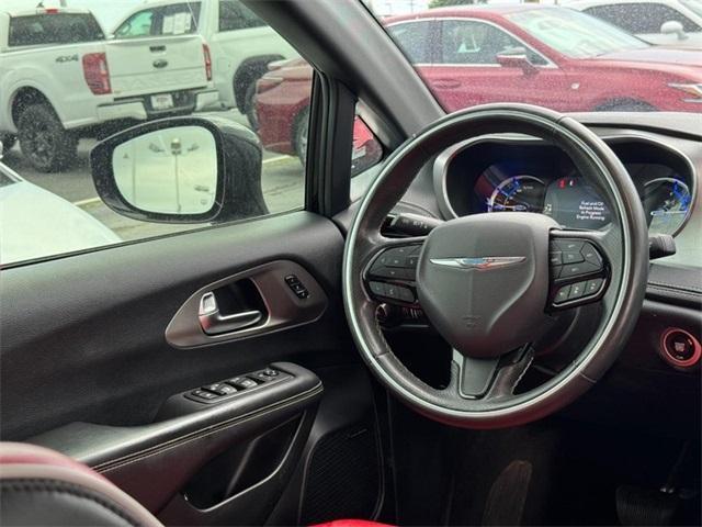 used 2021 Chrysler Pacifica Hybrid car, priced at $27,922