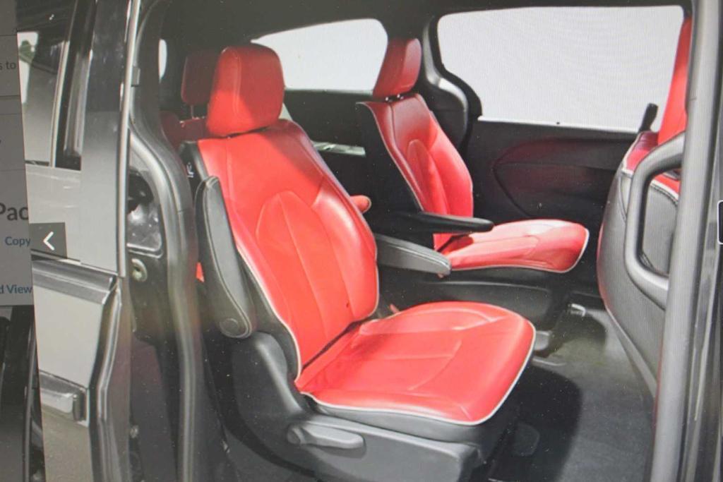 used 2021 Chrysler Pacifica Hybrid car, priced at $30,977