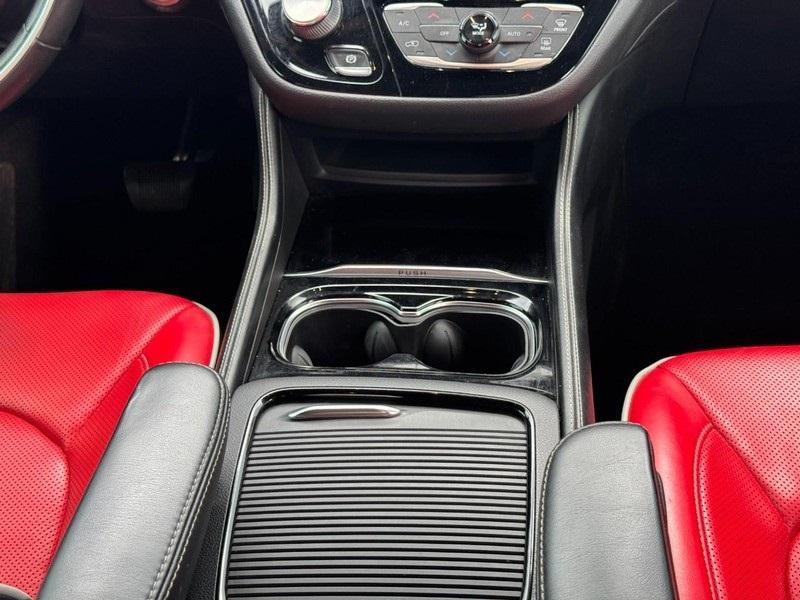 used 2021 Chrysler Pacifica Hybrid car, priced at $29,723