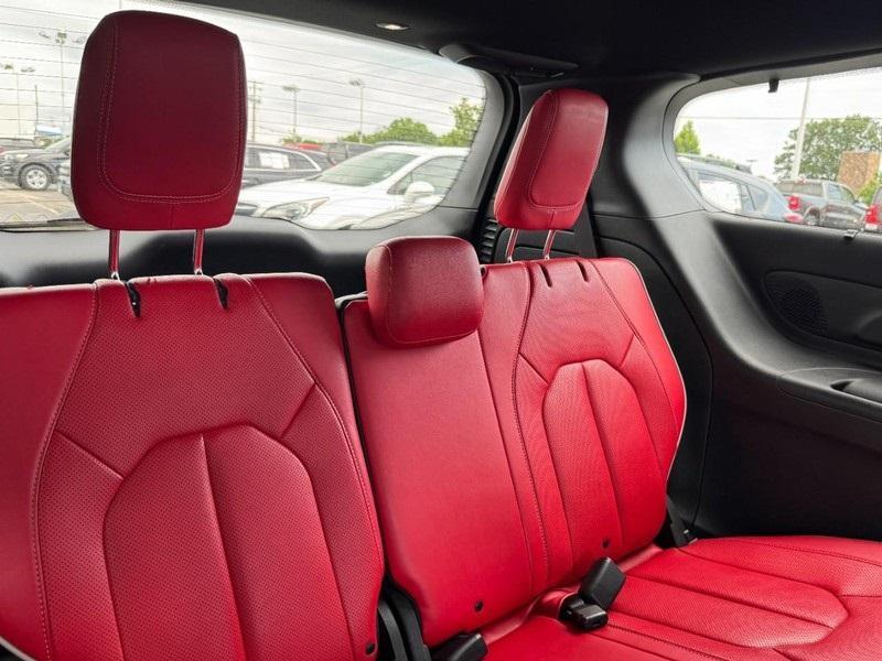 used 2021 Chrysler Pacifica Hybrid car, priced at $29,723
