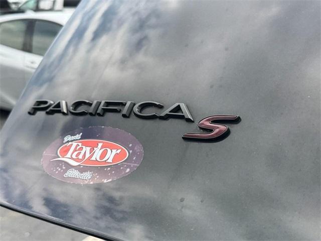 used 2021 Chrysler Pacifica Hybrid car, priced at $27,922