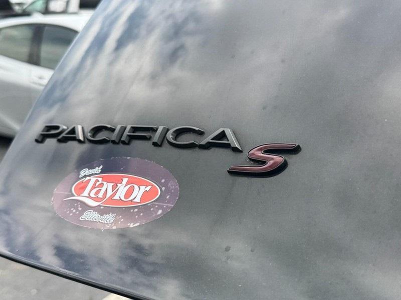 used 2021 Chrysler Pacifica Hybrid car, priced at $29,723