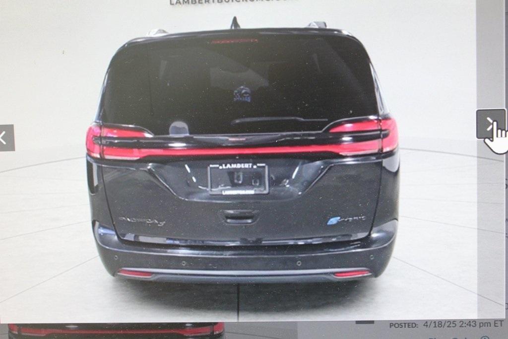 used 2021 Chrysler Pacifica Hybrid car, priced at $29,998