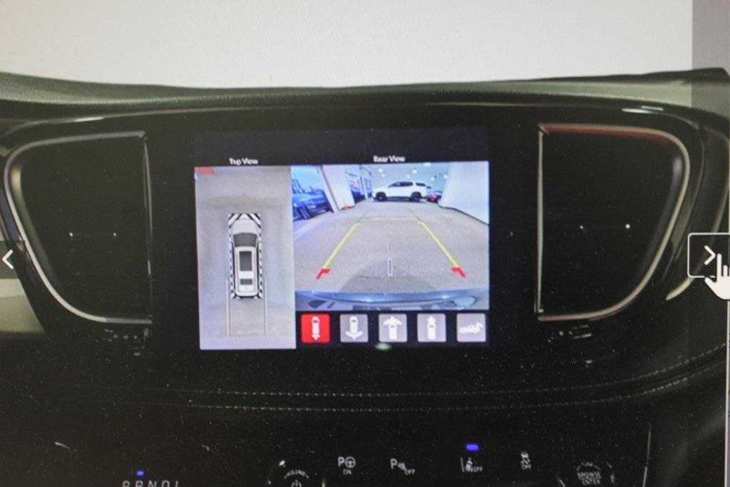 used 2021 Chrysler Pacifica Hybrid car, priced at $29,998